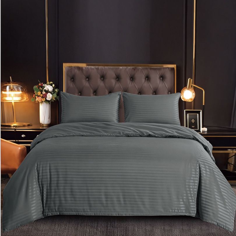 Lenjerie de Pat Damasc 4 Piese cu Elastic – Eleganta si Confort Premium | COD 1521-S