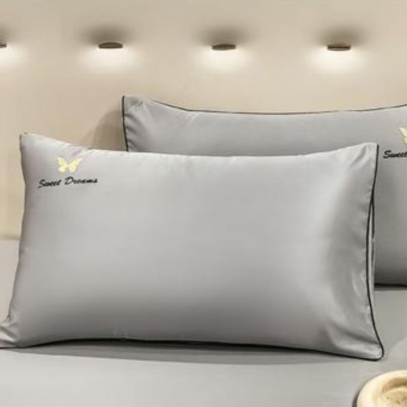 Lenjerie de Pat din Matase cu Pilota – 4 Piese: Eleganta si Rasfat în Dormitorul Tau | COD 0868-S