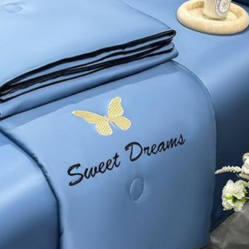 Lenjerie de Pat din Matase cu Pilota – 4 Piese: Eleganta si Rasfat în Dormitorul Tau | COD 0857-S