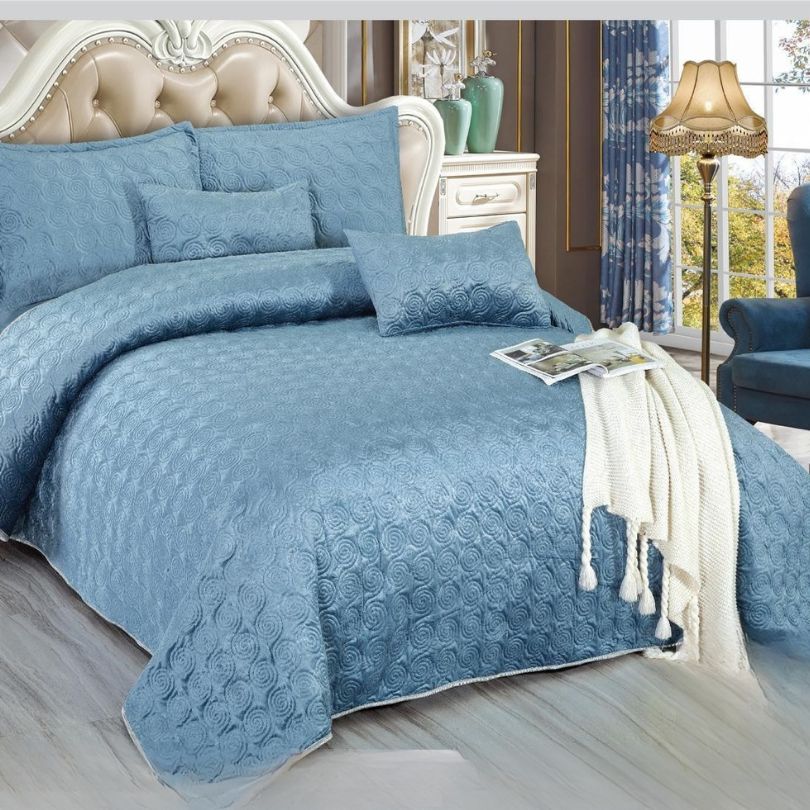 Cuvertura de Pat Catifea – 5 Piese pentru Eleganta si Confort | COD 0027-CF