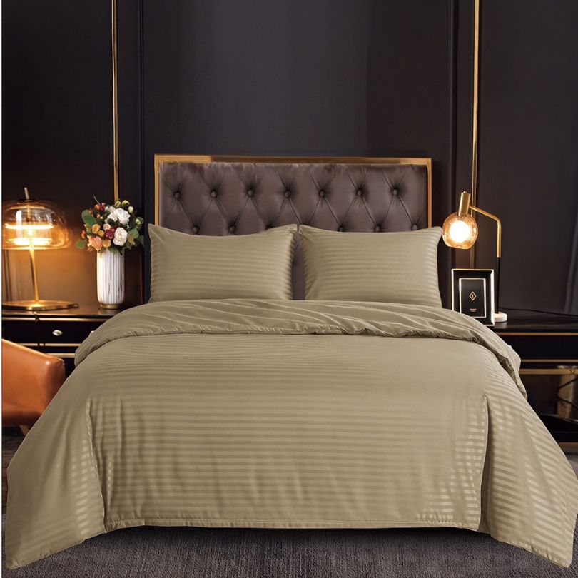 Lenjerie de Pat Damasc 4 Piese cu Elastic – Eleganta si Confort Premium | COD 1522-S