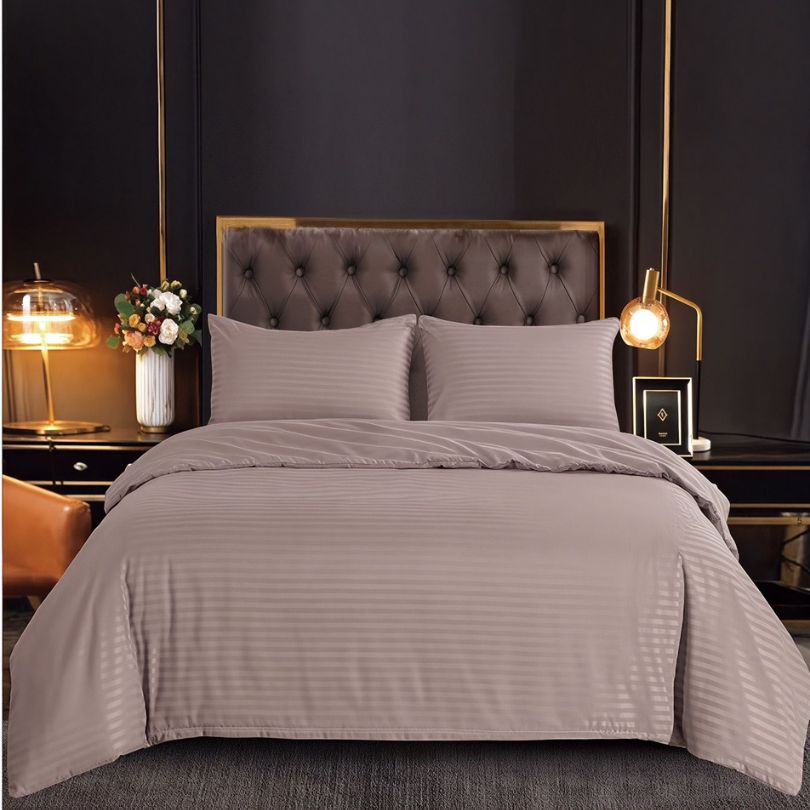 Lenjerie de Pat Damasc 4 Piese cu Elastic – Eleganta si Confort Premium | COD 1525-S