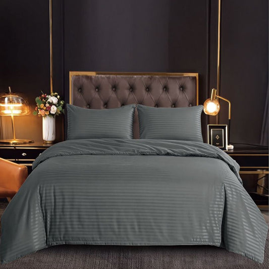 Lenjerie de Pat Damasc 4 Piese cu Elastic – Eleganta si Confort Premium | COD 1532-S