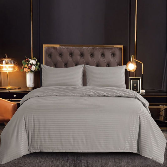 Lenjerie de Pat Damasc 4 Piese cu Elastic – Eleganta si Confort Premium | COD 1533-S