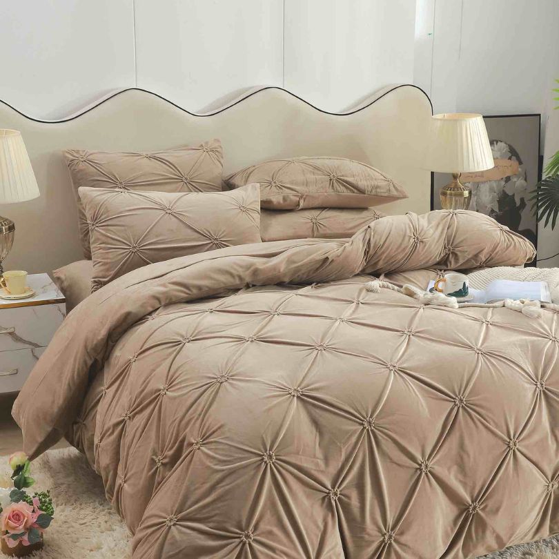 Lenjerie de pat din catifea, 4 piese, ultra fina si eleganta, confort premium |  2428-J