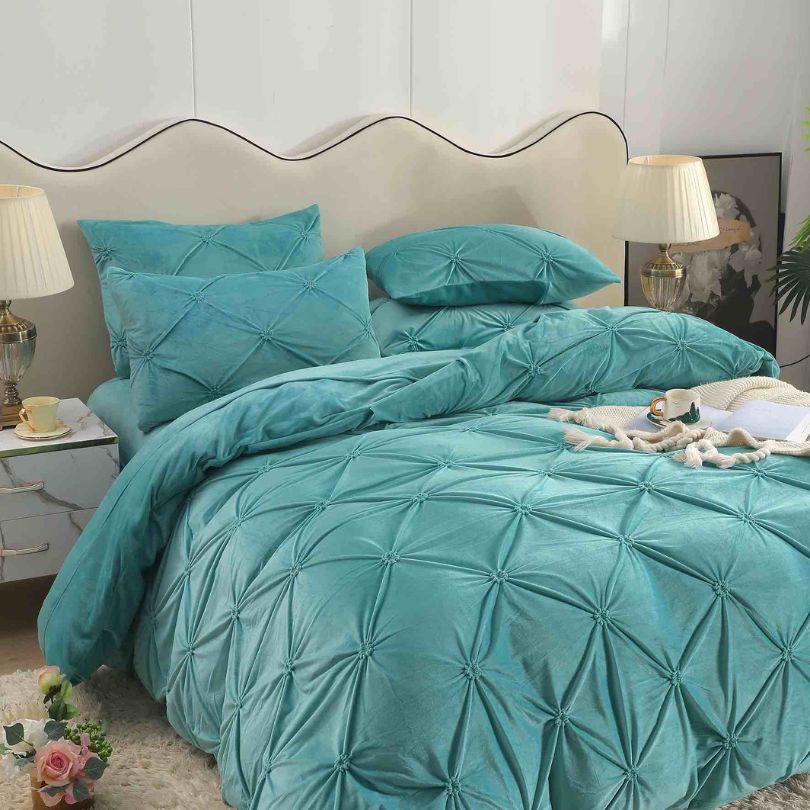 Lenjerie de pat din catifea, 4 piese, ultra fina si eleganta, confort premium |  2429-J 