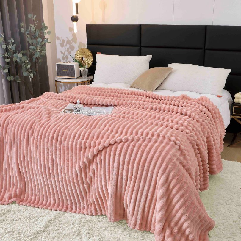  Patura  Cocolino pufoasa, ideala pentru serile reci si momentele cozy  | 2200-J 