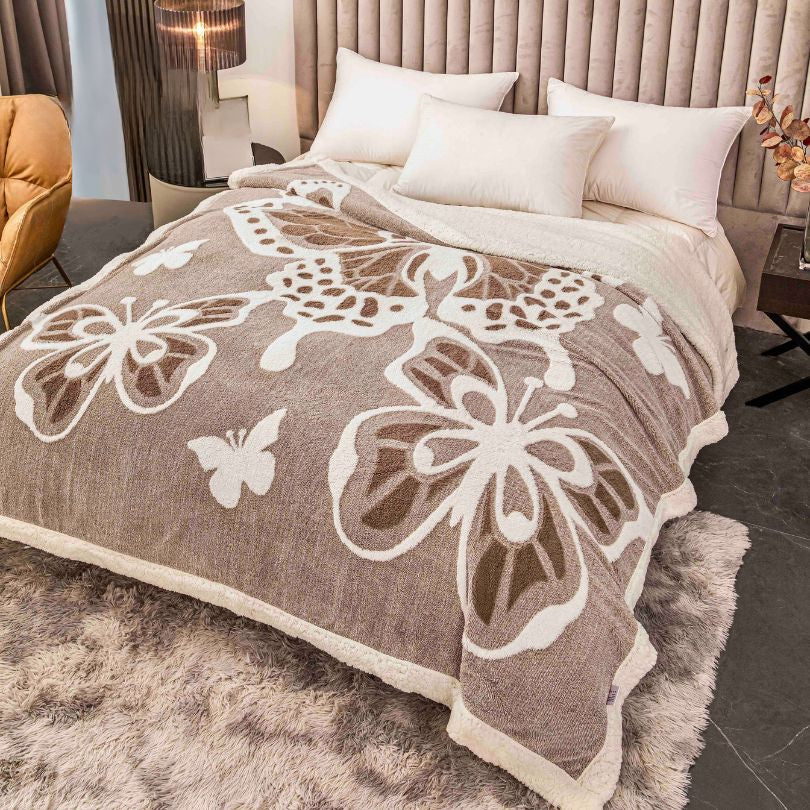 Patura blanita 3D, ultra pufoasa, design spectaculos si caldura maxima | 2253-J 