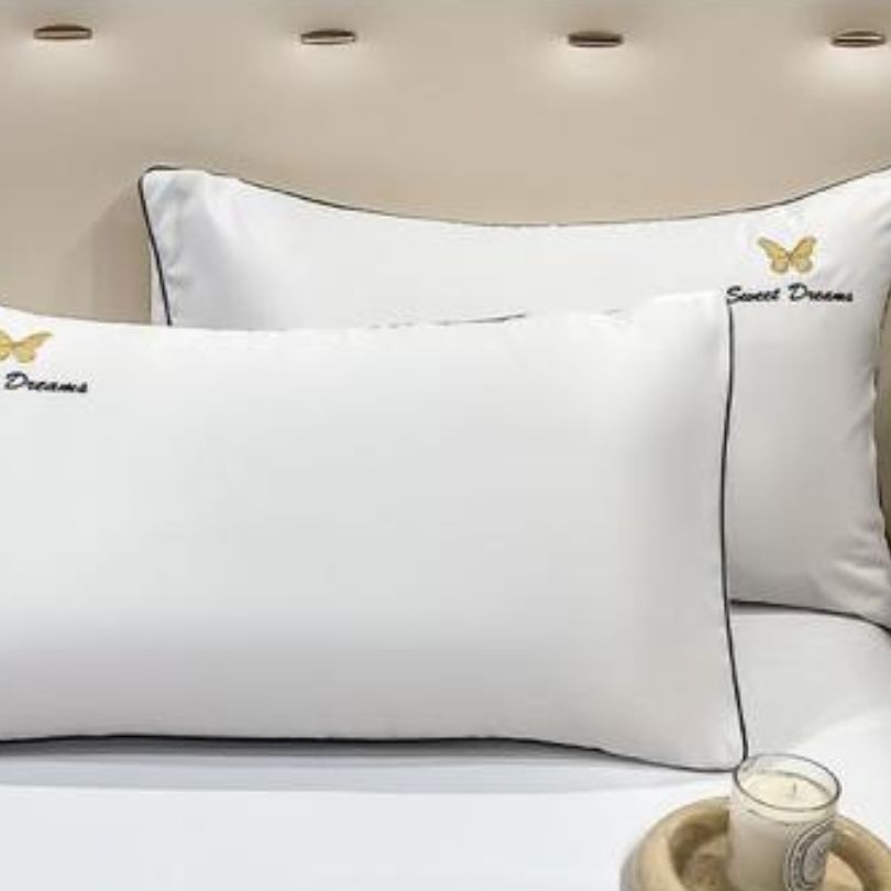 Lenjerie de Pat din Matase cu Pilota – 4 Piese: Eleganta si Rasfat în Dormitorul Tau | COD 08560-S