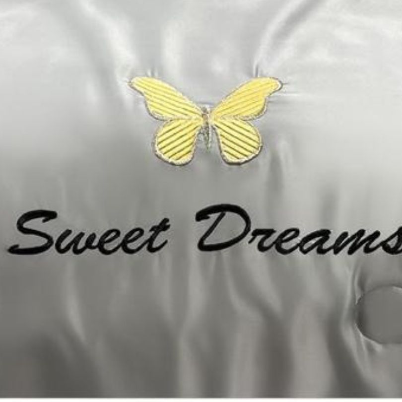 Lenjerie de Pat din Matase cu Pilota – 4 Piese: Eleganta si Rasfat în Dormitorul Tau | COD 0868-S